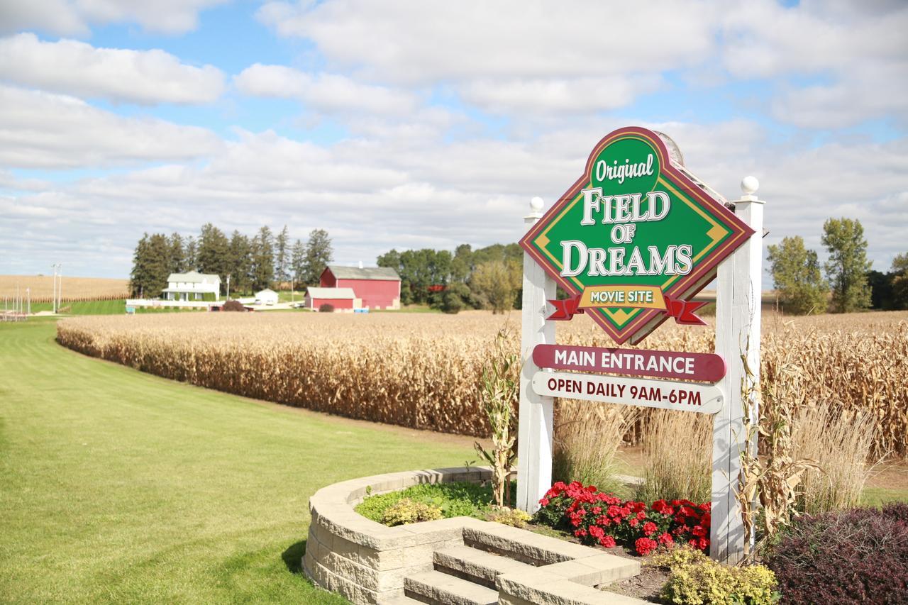 Field Of Dreams House Apartment Dyersville Exterior foto